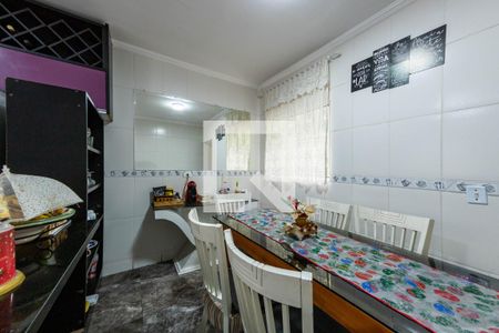 Casa à venda com 200m², 3 quartos e 2 vagas Casa à venda com 200m², 3 quartos e 2 vagasCozinha