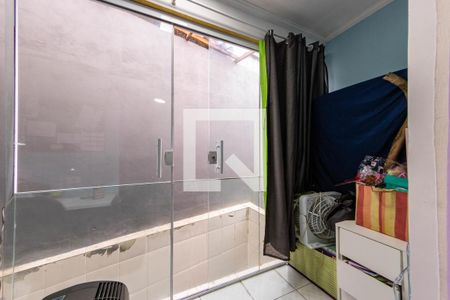 Casa à venda com 200m², 3 quartos e 2 vagas Casa à venda com 200m², 3 quartos e 2 vagasQuarto