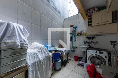 Casa à venda com 200m², 3 quartos e 2 vagas Casa à venda com 200m², 3 quartos e 2 vagasÁrea de Serviço