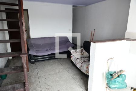 sala de apartamento para alugar com 2 quartos, 86m² em Vila Tupi, Praia Grande