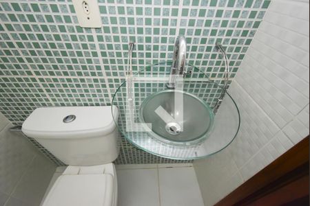 Lavabo de casa para alugar com 1 quarto, 50m² em Vila Nova Galvão, São Paulo