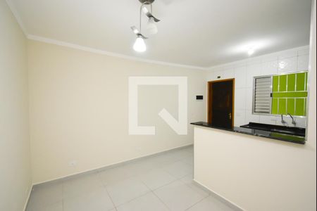 Sala de casa para alugar com 1 quarto, 50m² em Vila Nova Galvão, São Paulo