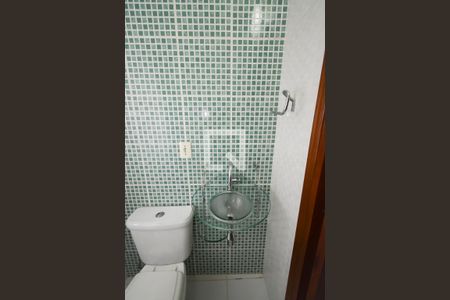 Lavabo de casa para alugar com 1 quarto, 50m² em Vila Nova Galvão, São Paulo