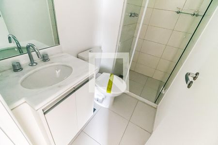 Banheiro Corredor de apartamento para alugar com 2 quartos, 56m² em Vila Andrade, São Paulo