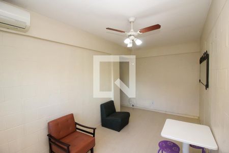 Sala de apartamento para alugar com 1 quarto, 44m² em Partenon, Porto Alegre