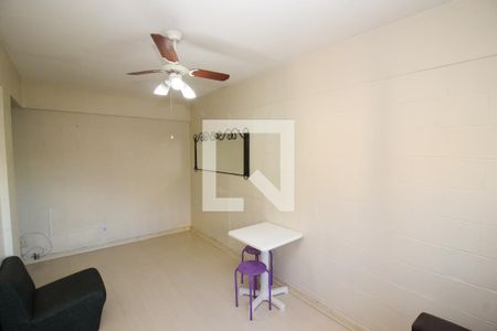 Sala de apartamento para alugar com 1 quarto, 44m² em Partenon, Porto Alegre