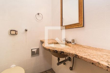 Lavabo de apartamento à venda com 2 quartos, 73m² em Petrópolis, Porto Alegre