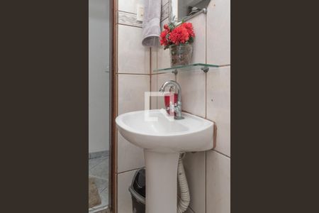 Banheiro 1 de casa à venda com 2 quartos, 160m² em Jardim do Papai, Guarulhos