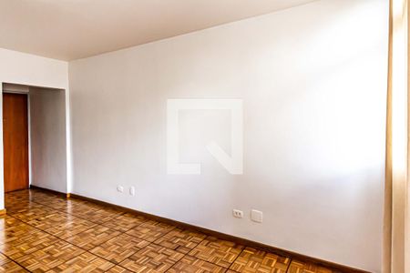 Apartamento para alugar com 75m², 2 quartos e 1 vagaSala