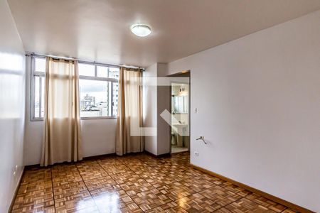 Apartamento para alugar com 75m², 2 quartos e 1 vagaSala