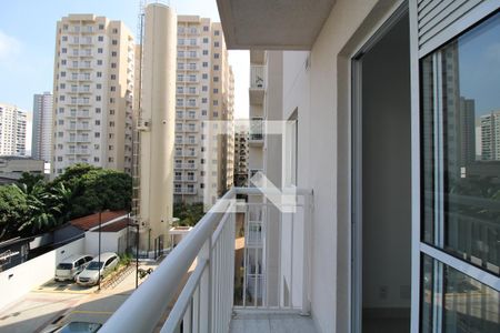 Sacada da sala  de apartamento à venda com 2 quartos, 35m² em Barra Funda, São Paulo