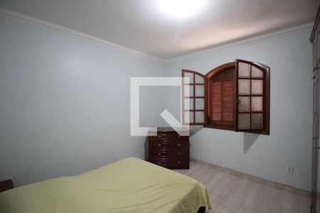 Suite de casa à venda com 4 quartos, 238m² em Cenaculo, Belo Horizonte