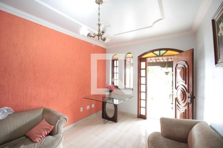 Sala de casa à venda com 4 quartos, 238m² em Cenaculo, Belo Horizonte