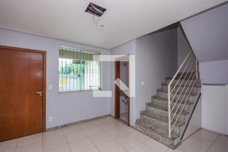 Sala de casa à venda com 3 quartos, 82m² em Glória, Belo Horizonte