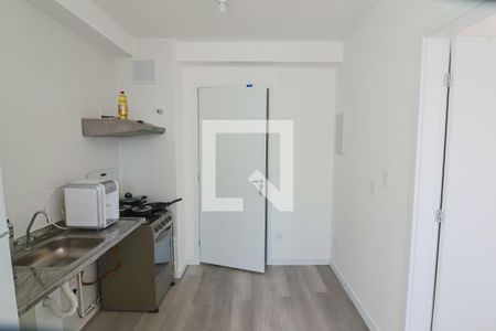 Sala  / Cozinha  de apartamento para alugar com 1 quarto, 25m² em Vila Butantã, São Paulo