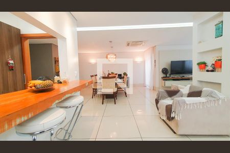 Sala de casa à venda com 4 quartos, 250m² em Floresta, Belo Horizonte