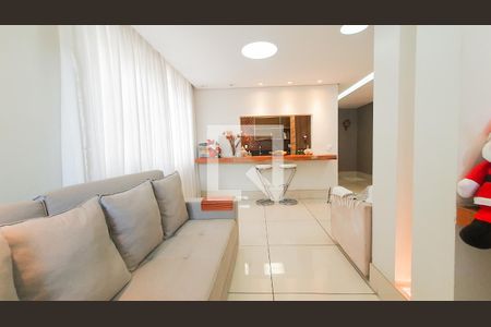 Sala de casa à venda com 4 quartos, 250m² em Floresta, Belo Horizonte