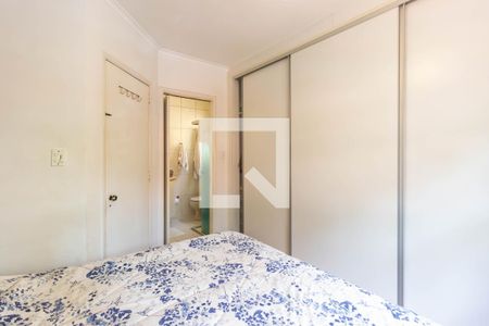 Suíte de casa à venda com 3 quartos, 227m² em Jardim Monte Alegre, São Paulo