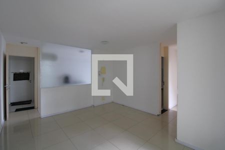 Sala de apartamento para alugar com 3 quartos, 70m² em Cidade Ademar, São Paulo