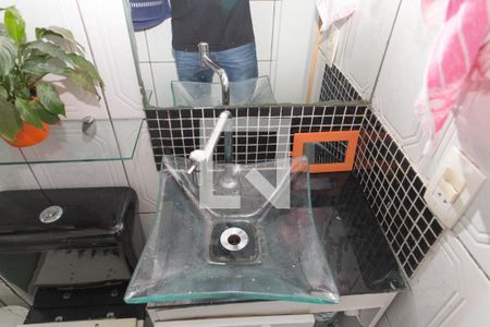 Apartamento à venda com 74m², 2 quartos e 1 vaga Apartamento à venda com 74m², 2 quartos e 1 vagaBanheiro