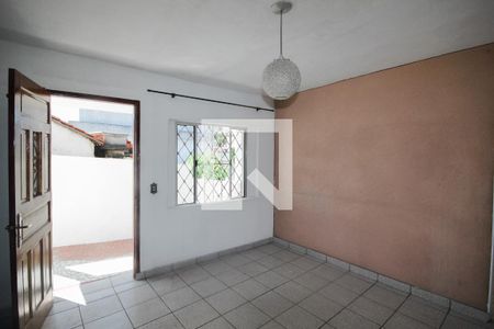 Sala de casa para alugar com 2 quartos, 80m² em Jardim Maria Estela, São Paulo