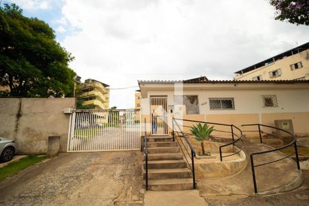 Apartamento para alugar com 60m², 2 quartos e 1 vaga Apartamento para alugar com 60m², 2 quartos e 1 vagaFachada