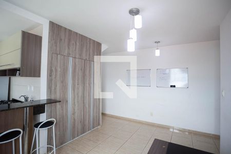 Sala 1 de apartamento para alugar com 2 quartos, 101m² em Jaqueline, Belo Horizonte