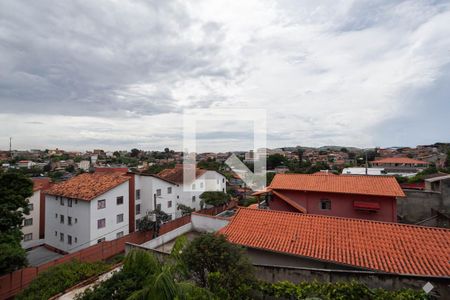 Vista da sala 1 de apartamento para alugar com 2 quartos, 101m² em Jaqueline, Belo Horizonte
