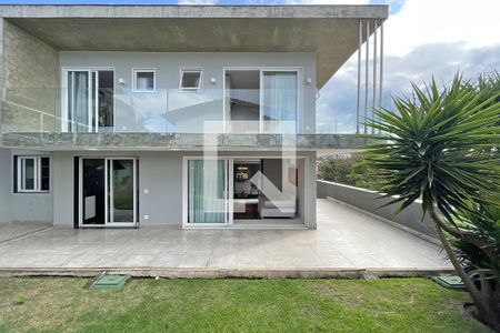 Sala - Fachada lateral de casa à venda com 4 quartos, 600m² em Mangabeiras, Belo Horizonte