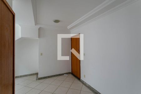 Apartamento para alugar com 120m², 2 quartos e 2 vagasSala