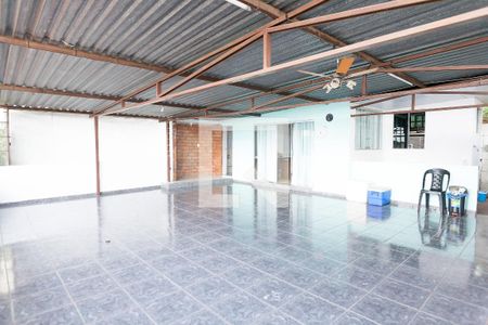 Casa à venda com 120m², 3 quartos e 2 vagas Casa à venda com 120m², 3 quartos e 2 vagasespaço comun superior