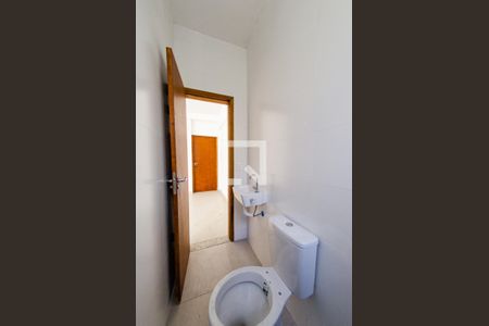 Banheiro de kitnet/studio para alugar com 1 quarto, 25m² em Barro Preto, Belo Horizonte
