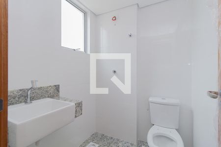 Banheiro de apartamento à venda com 2 quartos, 57m² em Serra, Belo Horizonte