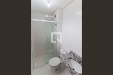 Banheiro de apartamento para alugar com 1 quarto, 31m² em Vila Mazzei, São Paulo