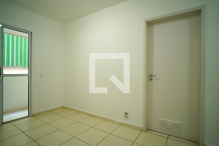 Sala de apartamento para alugar com 2 quartos, 55m² em Jardim Bertanha, Sorocaba