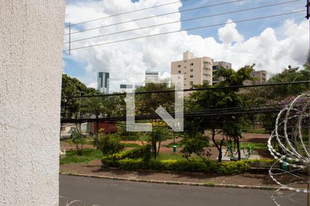 Vista da Suíte de apartamento para alugar com 3 quartos, 90m² em Saraiva, Uberlândia