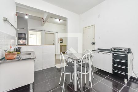 Apartamento à venda com 70m², 2 quartos e sem vaga Apartamento à venda com 70m², 2 quartos e sem vagaCozinha