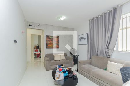 Sala de apartamento para alugar com 3 quartos, 75m² em São Pedro, Belo Horizonte