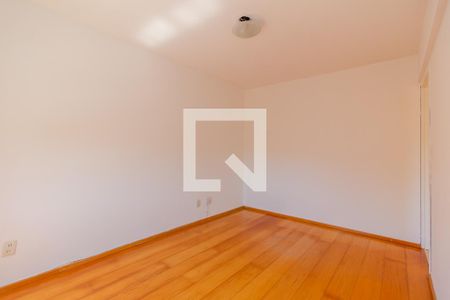 Quarto 1 de apartamento para alugar com 2 quartos, 61m² em Cristal, Porto Alegre