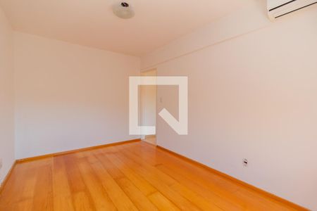 Quarto 1 de apartamento para alugar com 2 quartos, 61m² em Cristal, Porto Alegre