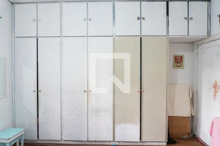 Casa para alugar com 200m², 4 quartos e 9 vagas Casa para alugar com 200m², 4 quartos e 9 vagasQuarto 2 - Armários