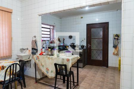 Casa para alugar com 200m², 4 quartos e 9 vagas Casa para alugar com 200m², 4 quartos e 9 vagasCozinha