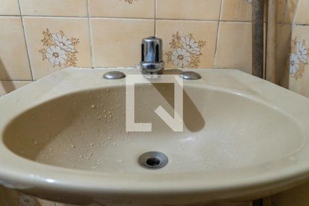 Casa para alugar com 200m², 4 quartos e 9 vagas Casa para alugar com 200m², 4 quartos e 9 vagasBanheiro de Serviço Detalhe