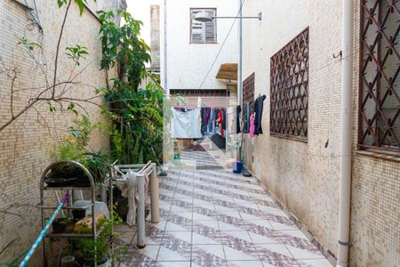 Casa para alugar com 200m², 4 quartos e 9 vagas Casa para alugar com 200m², 4 quartos e 9 vagasQuintal
