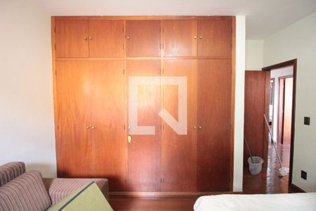 Quarto  de casa à venda com 4 quartos, 285m² em Santa Rosa, Belo Horizonte