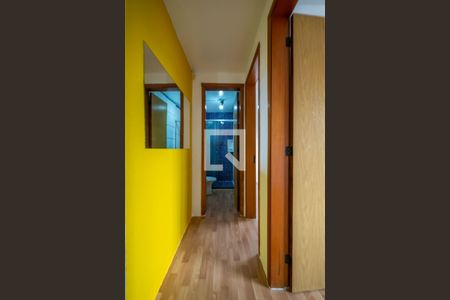 Corredor de apartamento à venda com 2 quartos, 44m² em Vila Nova, Porto Alegre