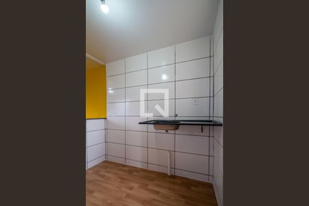 Cozinha e Área de Serviço de apartamento à venda com 2 quartos, 44m² em Vila Nova, Porto Alegre