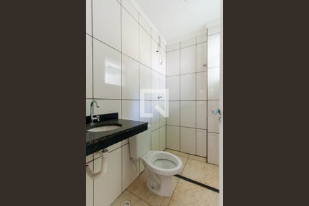Banheiro de kitnet/studio para alugar com 1 quarto, 30m² em Vila Divina Pastora, São Paulo