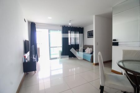 Sala de apartamento para alugar com 2 quartos, 75m² em Jacarepaguá, Rio de Janeiro