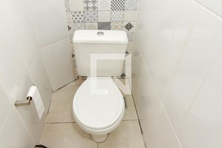 Lavabo de apartamento à venda com 1 quarto, 60m² em Passo da Areia, Porto Alegre